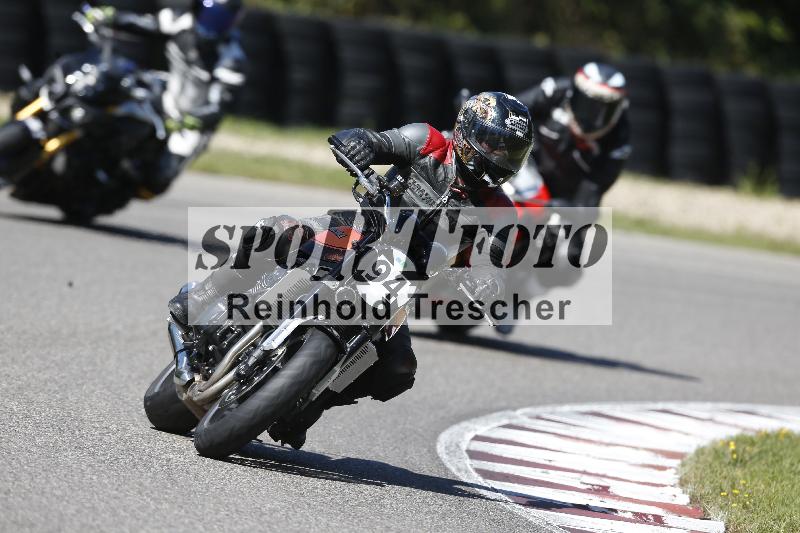 /Archiv-2025/48 25.08.2025 Cornu Master School ADR/gruen-vert/94